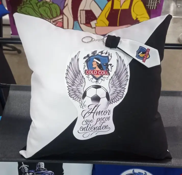 Pack cojín y llavero de Tú equipo de futbol Colo-Colo